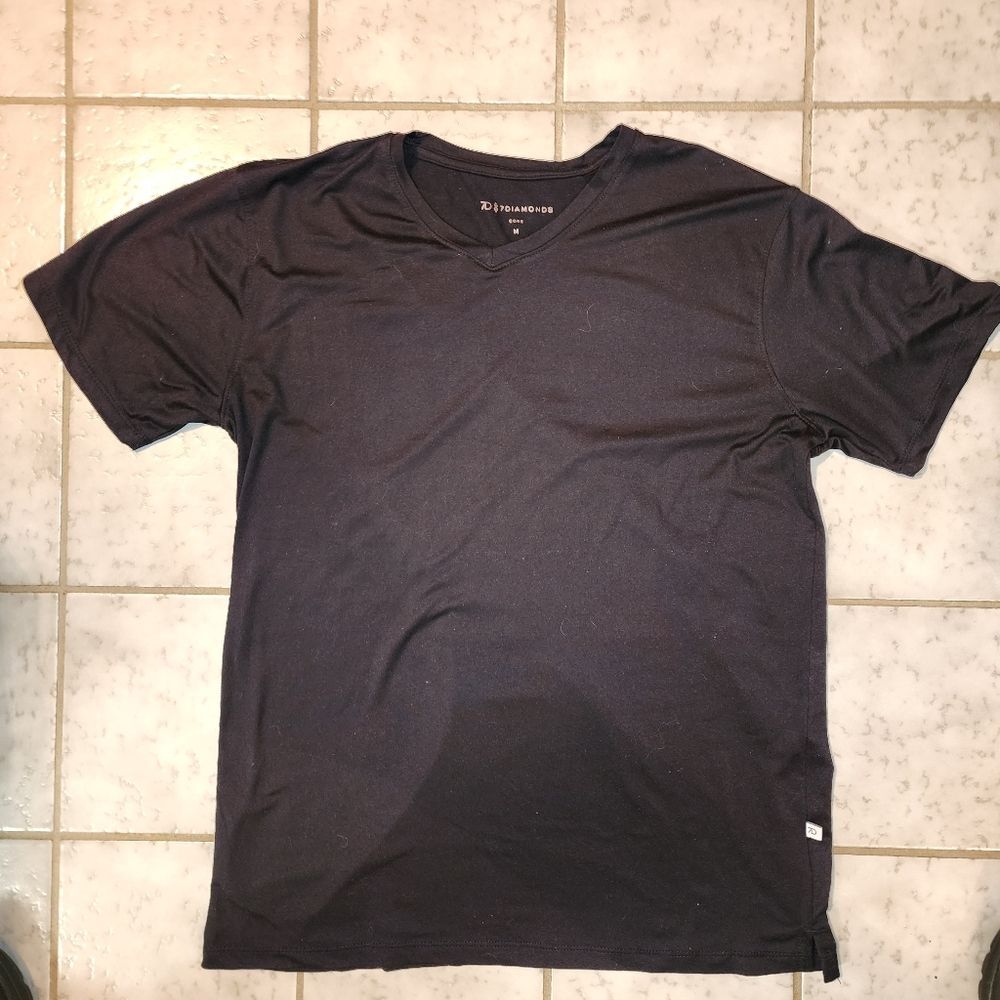 7DIAMONDS mens Black V Neck Core T Shirt Sz M Quiet Lux Performance Minimal - Picture 14 of 16